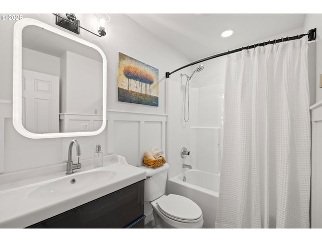 14437 Se BRIDGETON St, Clackamas, OR 97015