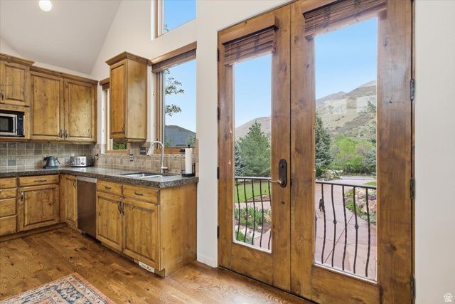 4138 S MOUNT OLYMPUS WAY, Millcreek, UT 84124