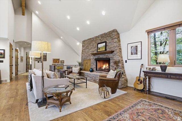 4138 S MOUNT OLYMPUS WAY, Millcreek, UT 84124