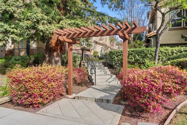 520 Sirte Terrace, Sunnyvale, CA 94089