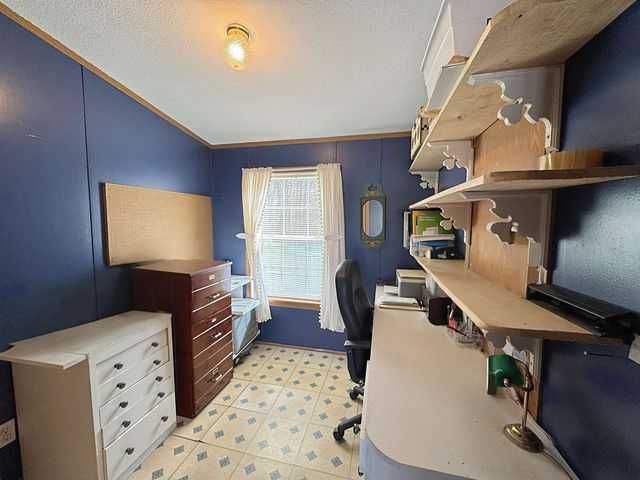 40 Citizen Street, Claremont, NH 03743