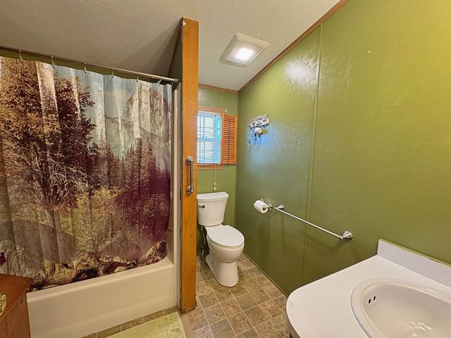 40 Citizen Street, Claremont, NH 03743