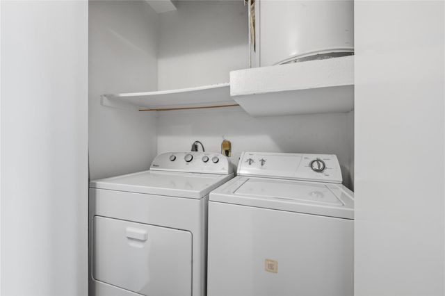 700 S 1st ST 202, Austin, TX 78704