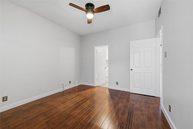 700 S 1st ST 202, Austin, TX 78704