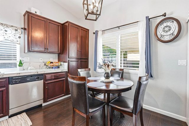 9804 Orino Ct, Elk Grove, CA 95757