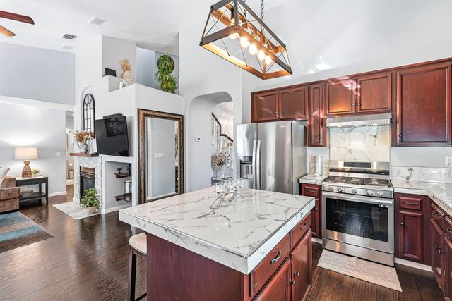 9804 Orino Ct, Elk Grove, CA 95757