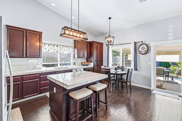 9804 Orino Ct, Elk Grove, CA 95757
