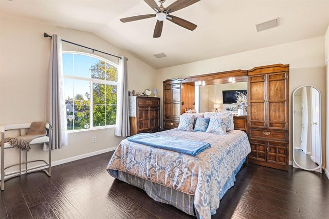 9804 Orino Ct, Elk Grove, CA 95757