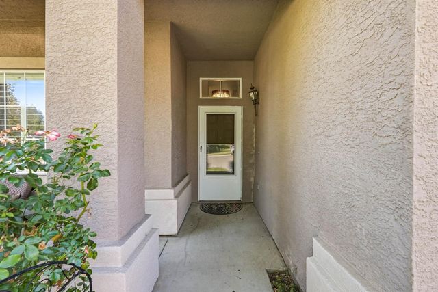 9804 Orino Ct, Elk Grove, CA 95757