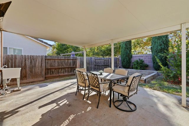 9804 Orino Ct, Elk Grove, CA 95757