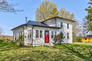 1614 66th Street House, Allegan Twp, MI 49408