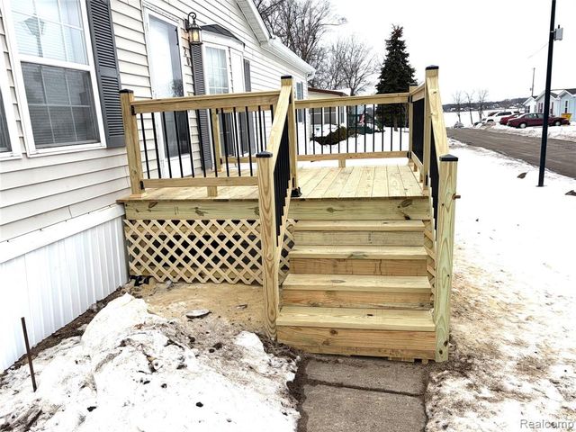 20 S Hill Drive, Linden, MI 48451