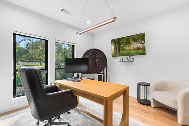 10972 Lake Forest Drive, Conroe, TX 77384