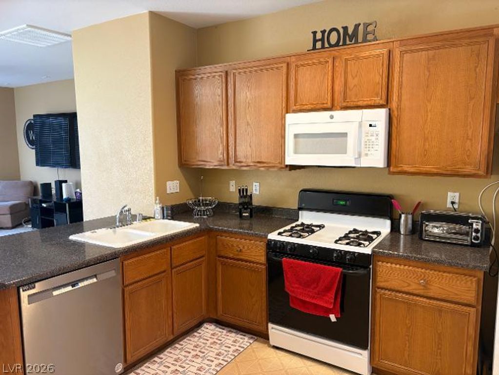 6421 Tumblegrass Court, Las Vegas, NV 89122 — photo 4