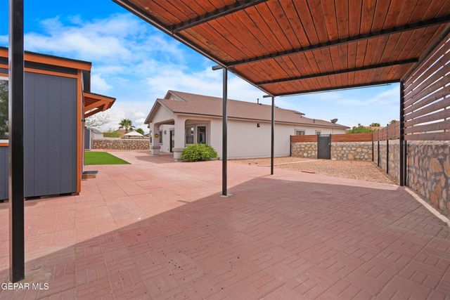 14420 NAVAJO POINT Drive, El Paso, TX 79938