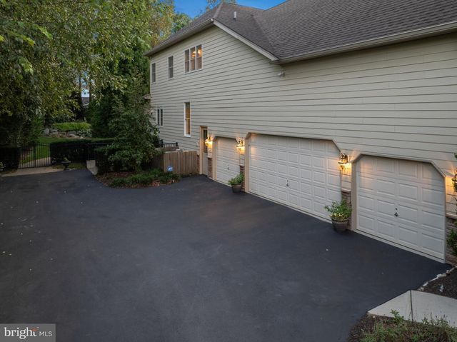 17 POPLAR RD, Chadds Ford, PA 19317
