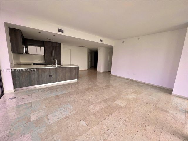 88 SW 7th St 2012, Miami, FL 33130