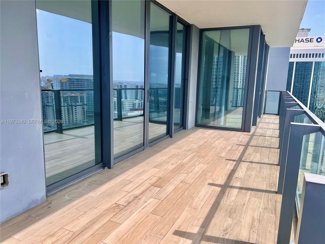 88 SW 7th St 2012, Miami, FL 33130