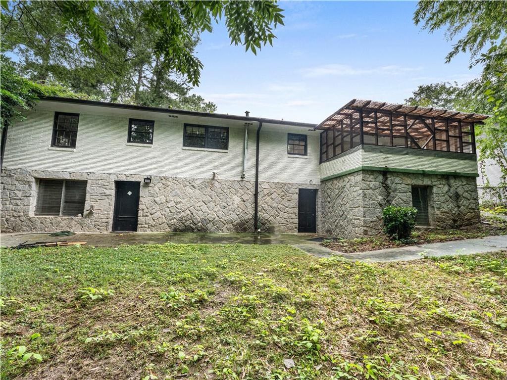 1685 Dunwoody Place NE Bottom, Atlanta, GA 30324