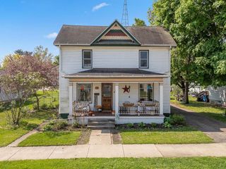 610 W Franklin Street, Portage, WI 53901