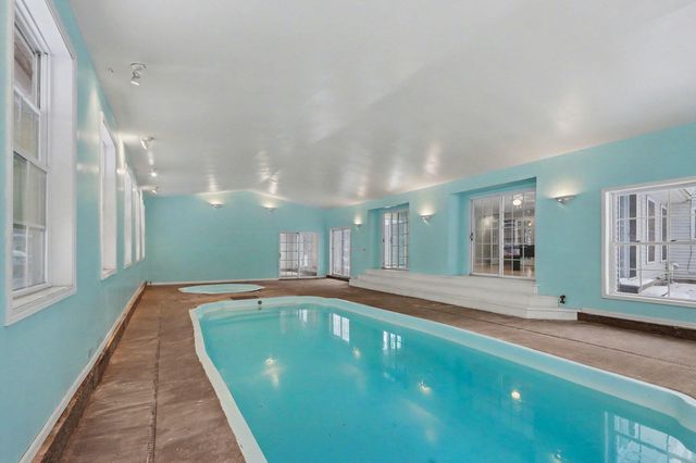 8232 Gull Manor, Richland Twp, MI 49083