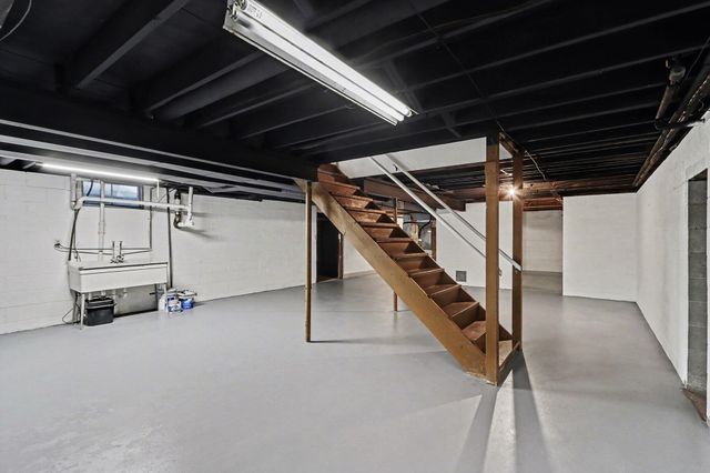 8232 Gull Manor, Richland Twp, MI 49083