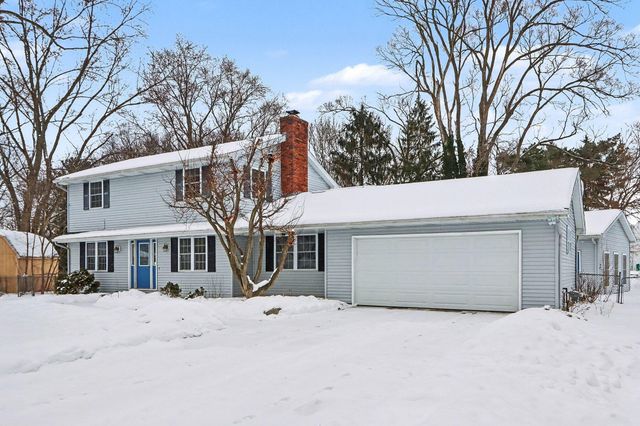 8232 Gull Manor, Richland Twp, MI 49083