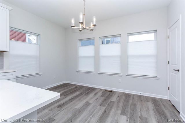 4825 Parkside Lane, Troy, MI 48085