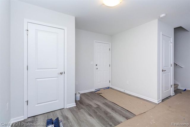 4825 Parkside Lane, Troy, MI 48085