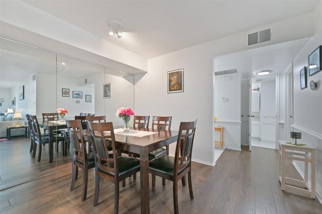 4627 Wild Indigo Street 603, Houston, TX 77027