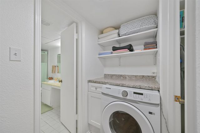 4627 Wild Indigo Street 603, Houston, TX 77027