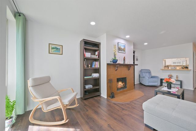 4627 Wild Indigo Street 603, Houston, TX 77027