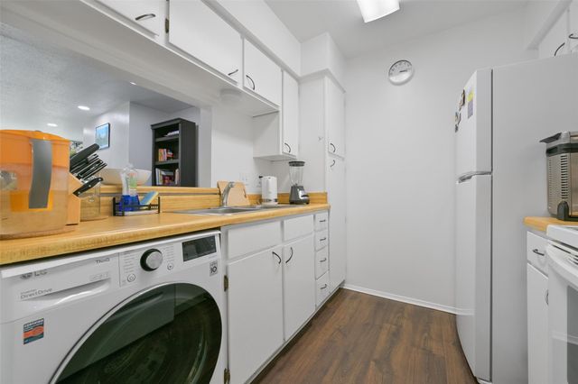 4627 Wild Indigo Street 603, Houston, TX 77027