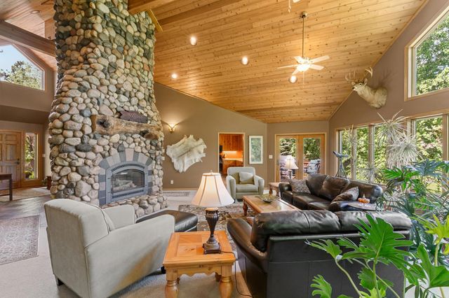 7135 Camp 3 Road NE, Columbus, MN 55025