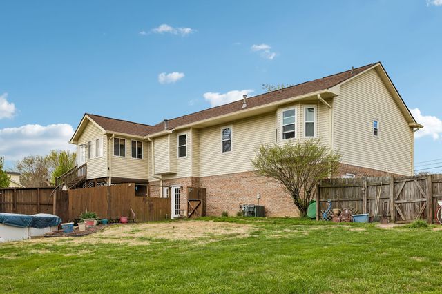 97 Oak Valley Dr, Spring Hill, TN 37174