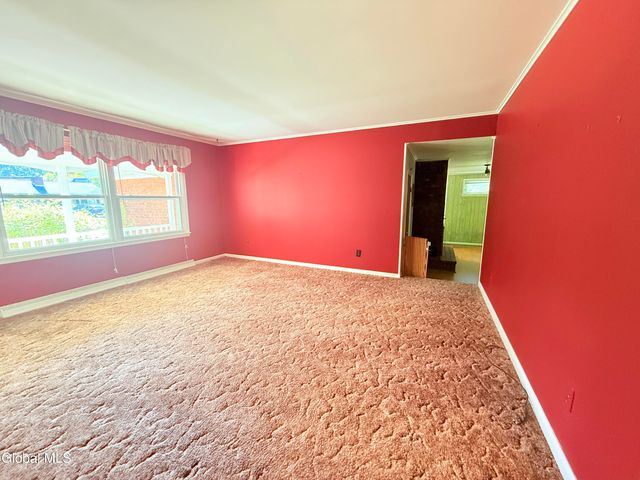 8 Sherwood Drive, Queensbury, NY 12804