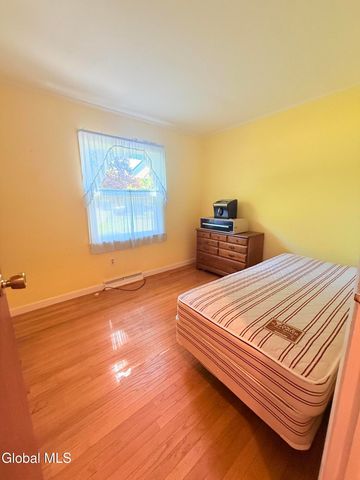 8 Sherwood Drive, Queensbury, NY 12804