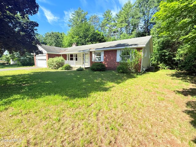 8 Sherwood Drive, Queensbury, NY 12804