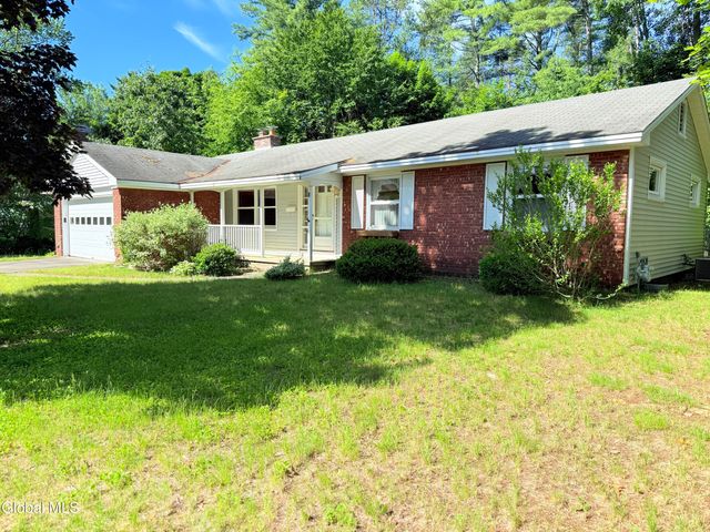 8 Sherwood Drive, Queensbury, NY 12804