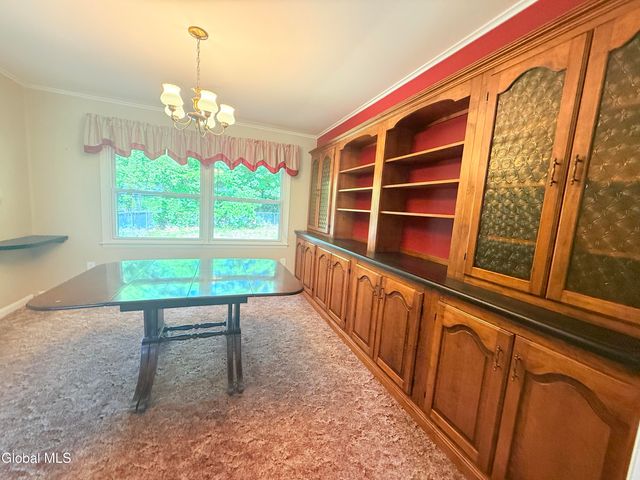 8 Sherwood Drive, Queensbury, NY 12804