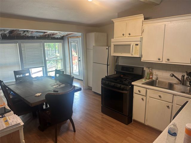 5802 Hudson, Dallas, TX 75206