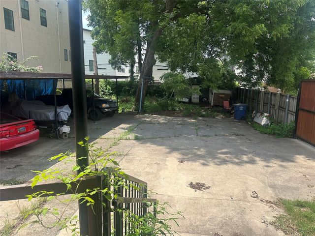 5802 Hudson, Dallas, TX 75206