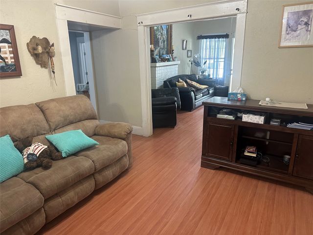 5802 Hudson, Dallas, TX 75206