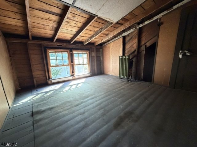 92 Chamberlain Pl, Midland Park Boro, NJ 07432