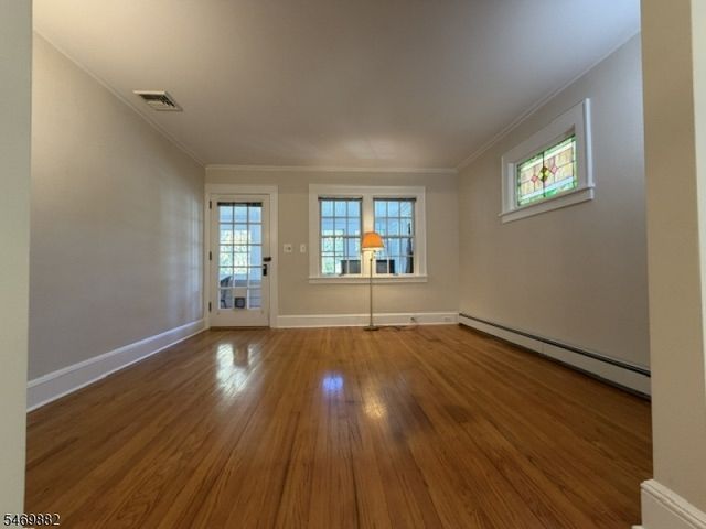 92 Chamberlain Pl, Midland Park Boro, NJ 07432