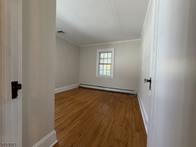 92 Chamberlain Pl, Midland Park Boro, NJ 07432