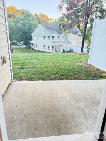 5656 Tipperlinn Way, Charlotte, NC 28278