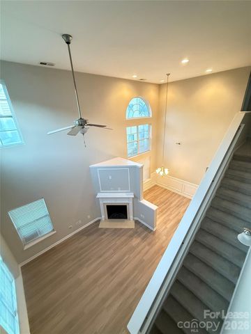 5656 Tipperlinn Way, Charlotte, NC 28278