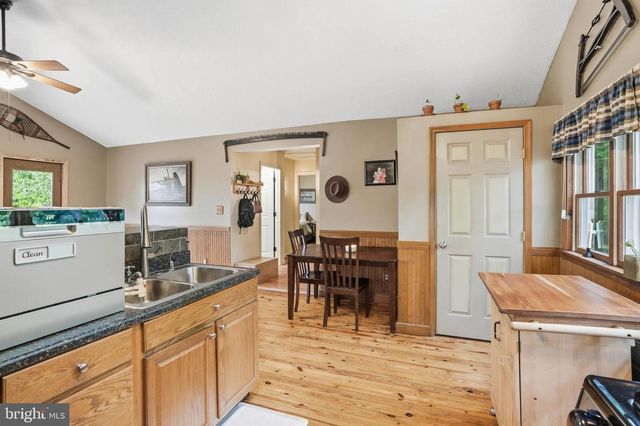4713 CHIPPEWA DR, White Hall, MD 21161