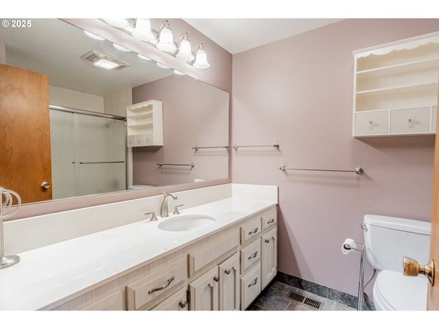 25152 Sw LADD HILL Rd, Sherwood, OR 97140